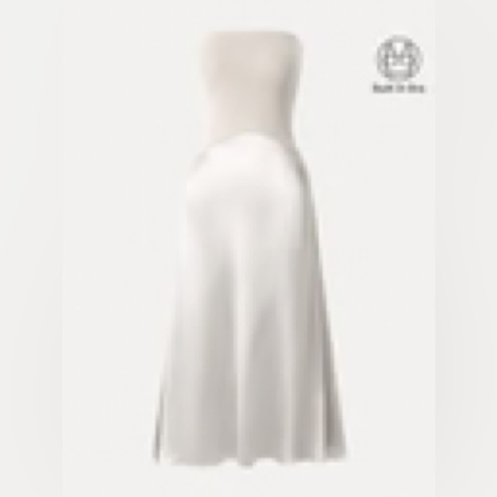 Elegant White Strapless Dress with Built in Bra